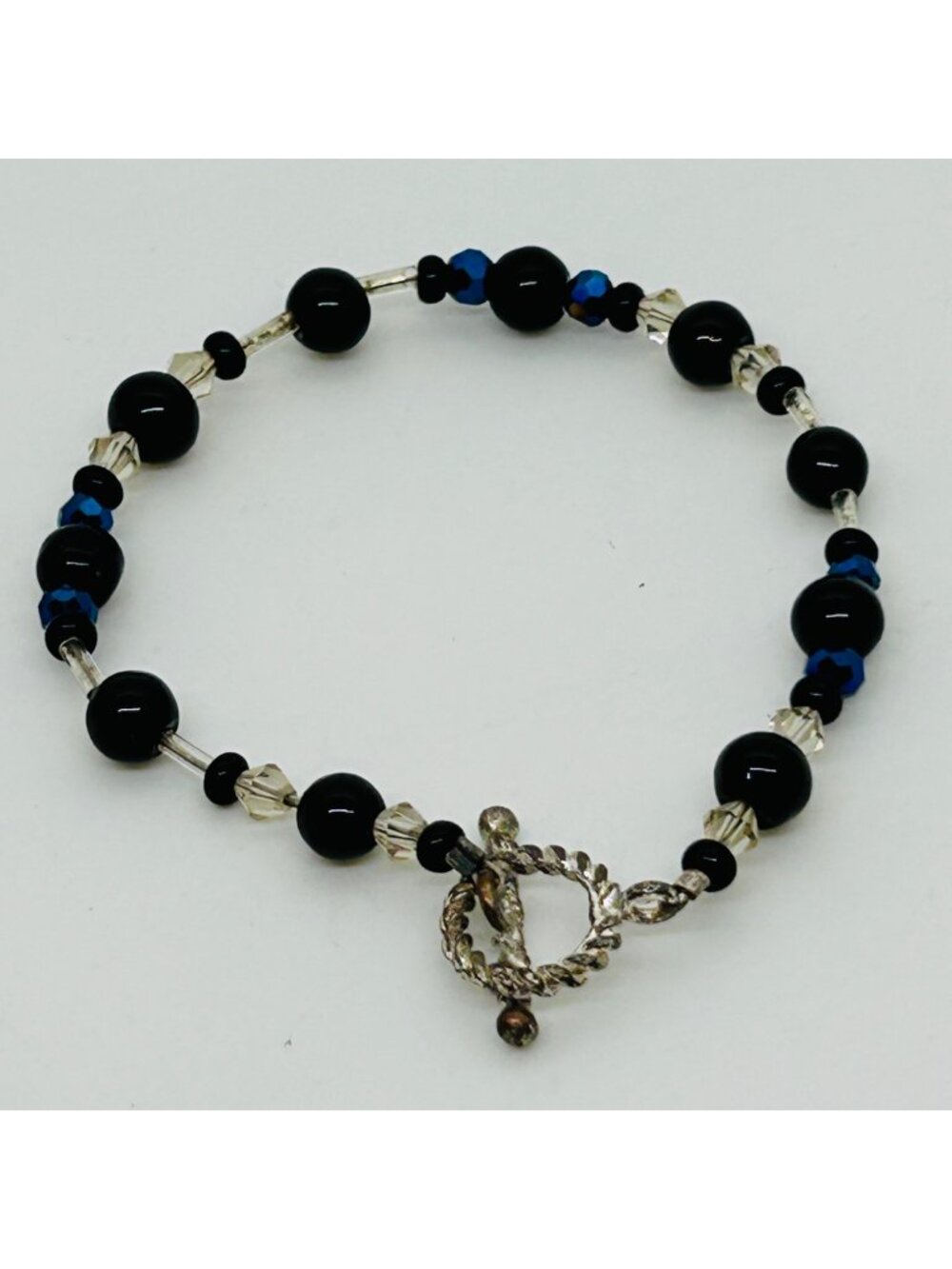 Beaded Bracelet Silver Tone With Blue & Black Glass Beads Round Toggle Clasp
